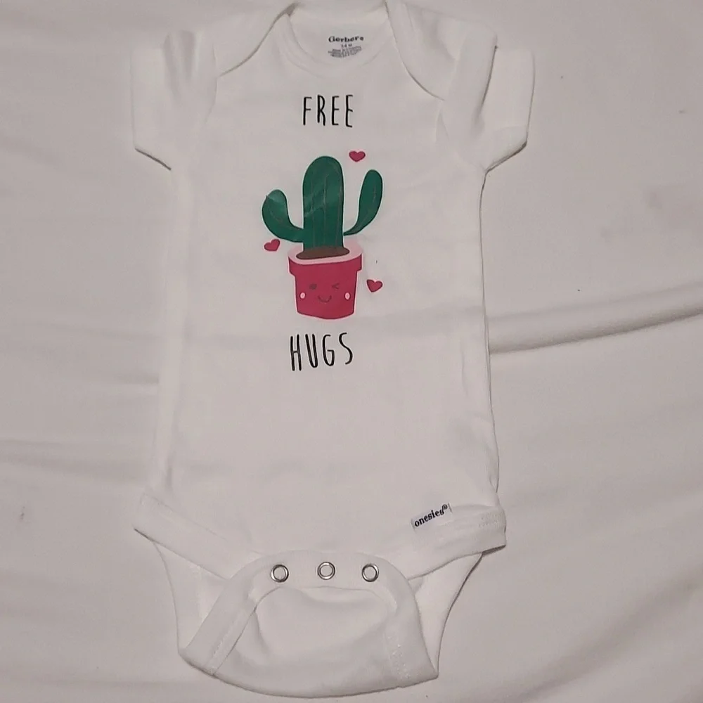 FREE hugs Gerber one piece size 3-6M new without tag  100% cotton
